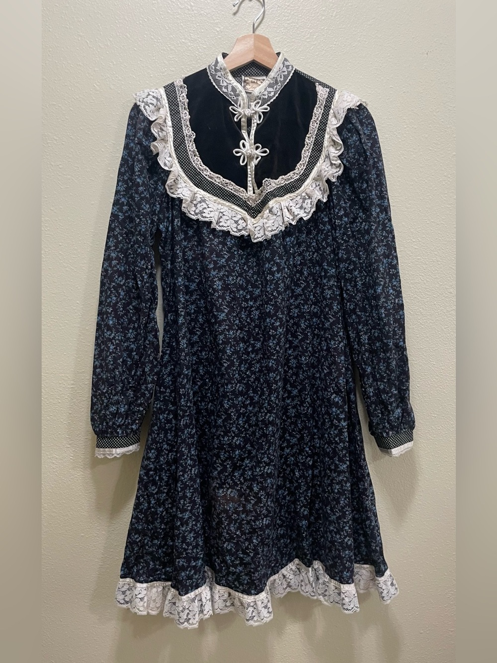 Gunne sax Navy Floral Lace Trim Dress